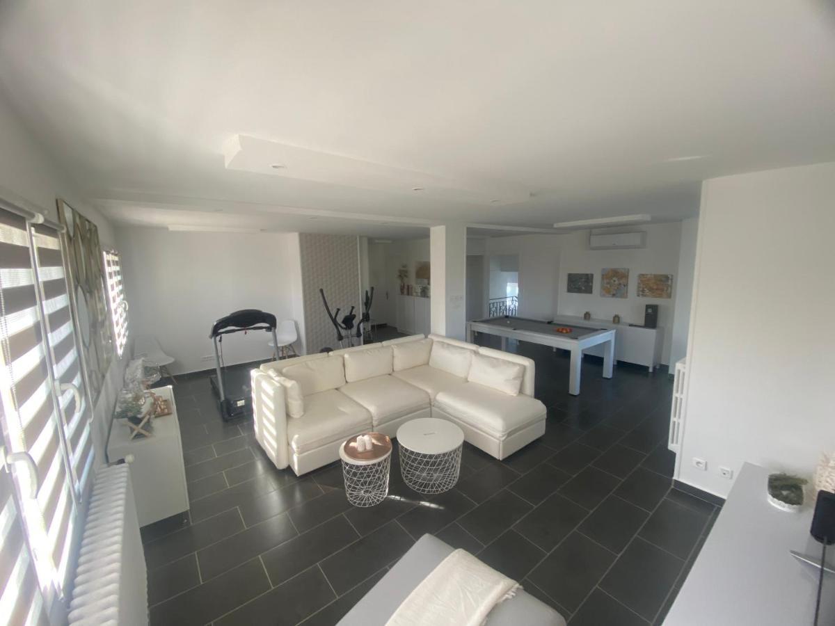 Chambre Dans Logement Partage Chez L Habitant Avec Piscine De 1 A 3 Chambres Grieges Buitenkant foto