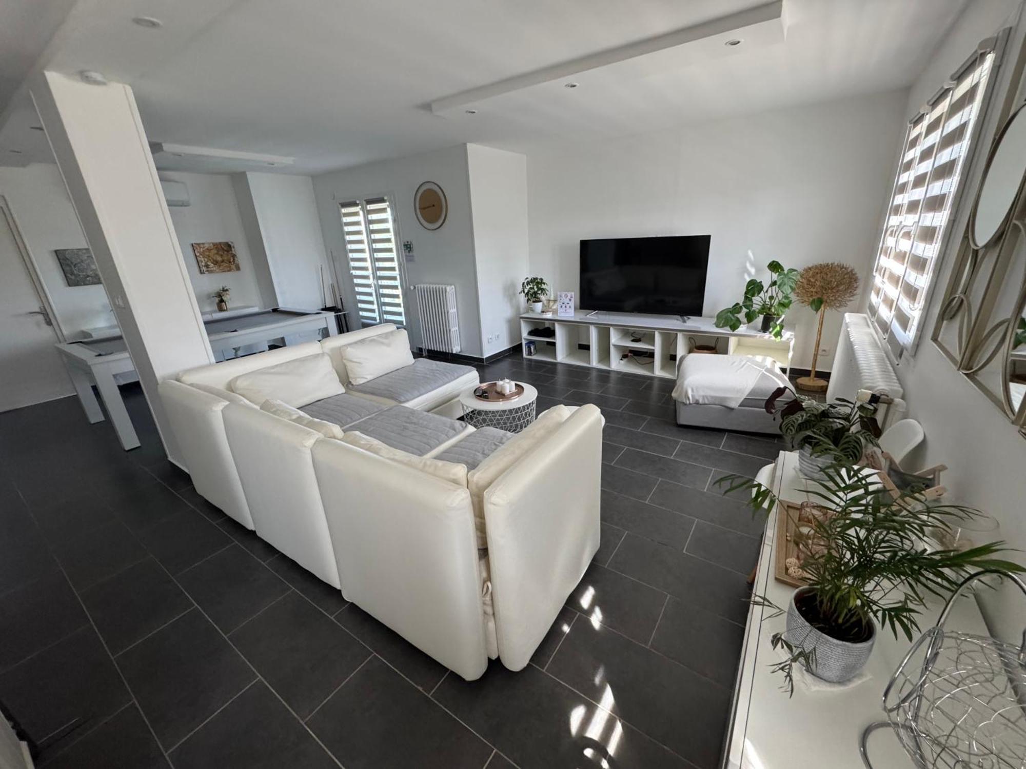 Chambre Dans Logement Partage Chez L Habitant Avec Piscine De 1 A 3 Chambres Grieges Buitenkant foto